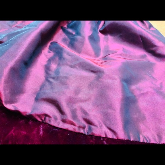 Thomas cute little girl’s gold maroon - Picture 4 of 8